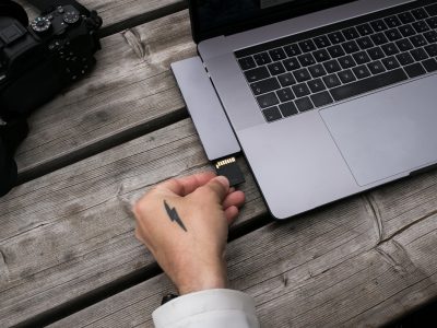 Freelance content creator use memory card adaptor